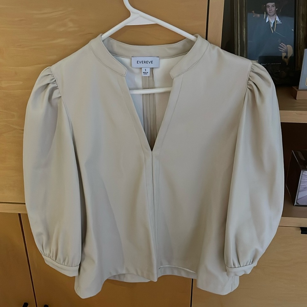Evereve leather three-quarter inch sleeve blouse size small